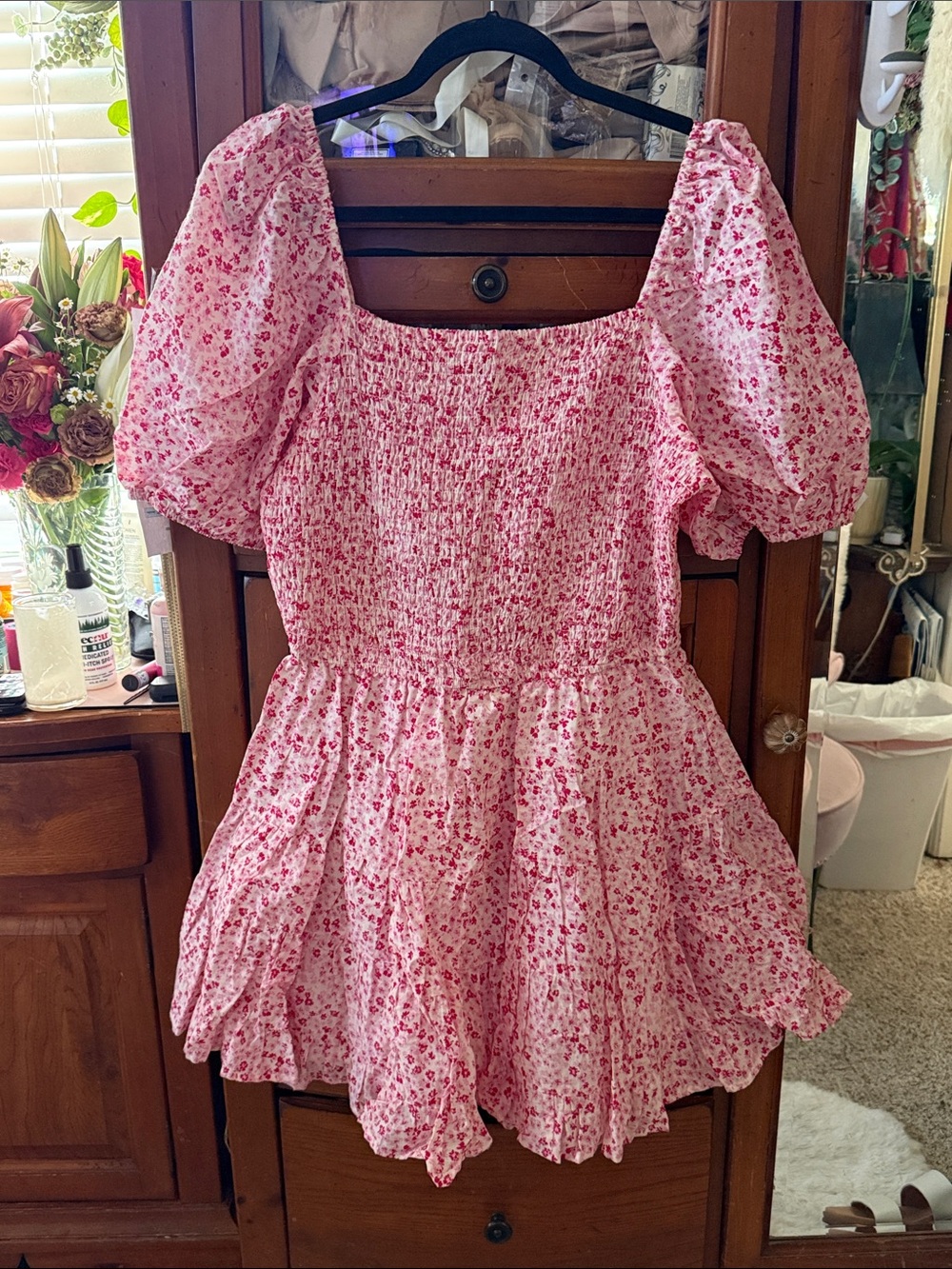 Sz L NWTS Pink Floral Smocked Puff-Sleeve Dress